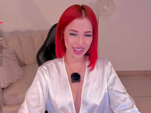 MadelineFox live cam