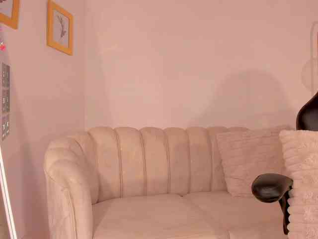 MadelineFox webcam