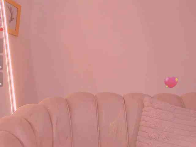 MadelineFox webcam