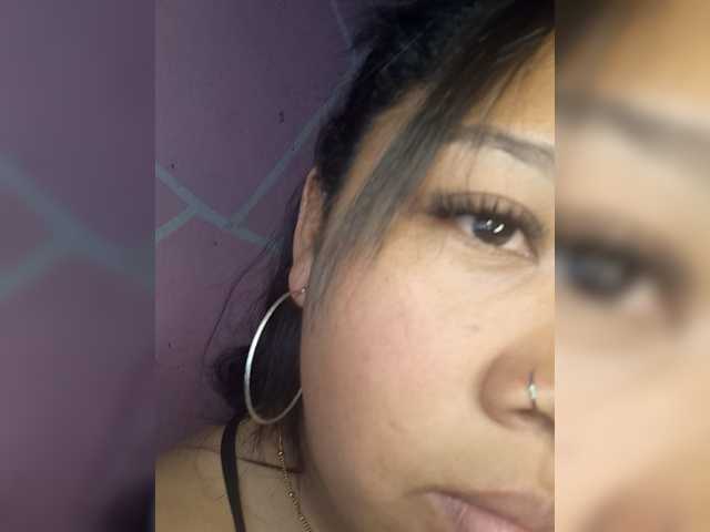 Vanessa333 live cam preview