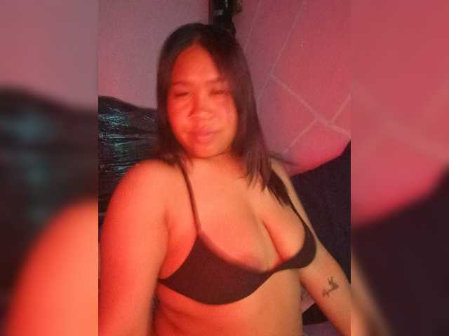 Vanessa333 live cam on BongaCams
