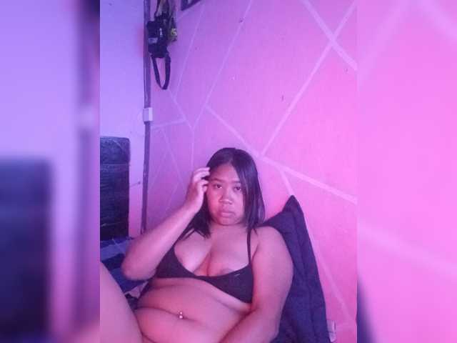 Vanessa333 live cam on BongaCams