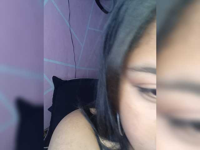 Vanessa333 live cam on BongaCams