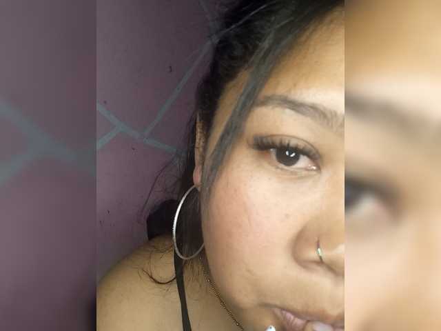 Vanessa333 live cam on BongaCams