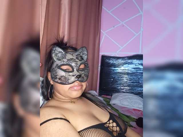 Vanessa333 live cam on BongaCams