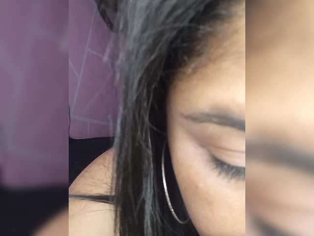 Vanessa333 live cam on BongaCams
