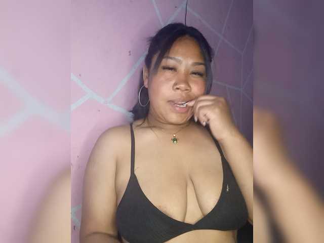 Vanessa333 live cam preview
