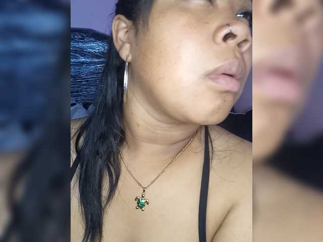 Vanessa333 live cam on BongaCams