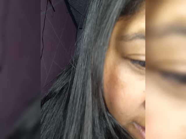 Vanessa333 live cam on BongaCams