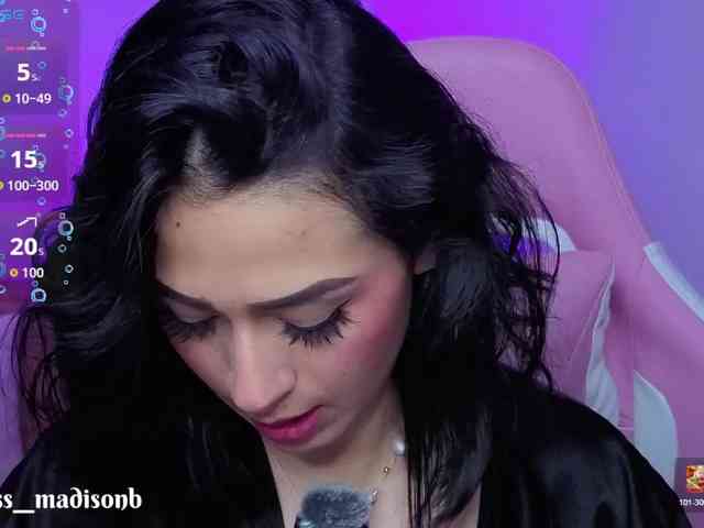 MadisonBeer webcam