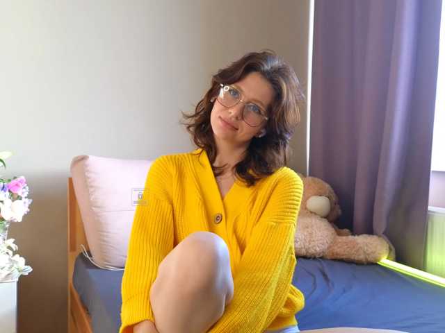 Fancymeee, live now on BongaCams