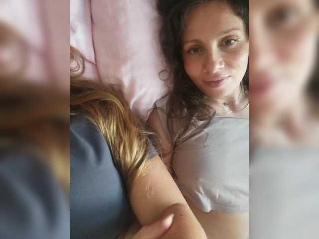 Bonne-Aurore live webcam show
