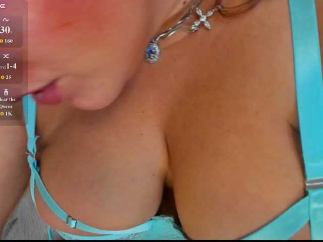 Bonne-Aurore live cam on BongaCams