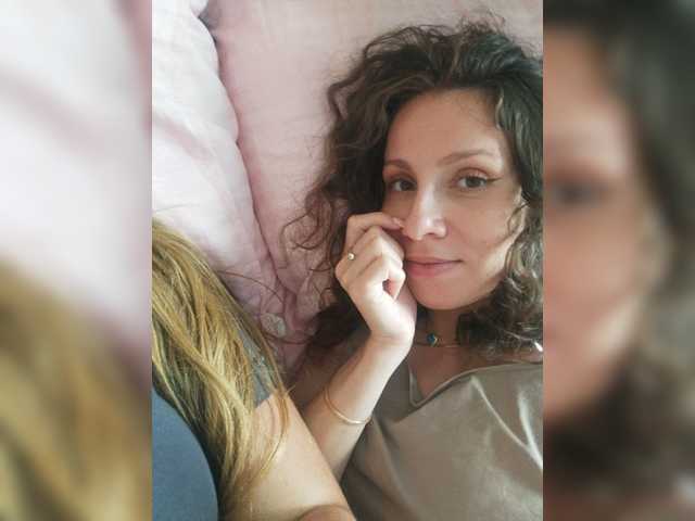 bonne-aurore live sex show