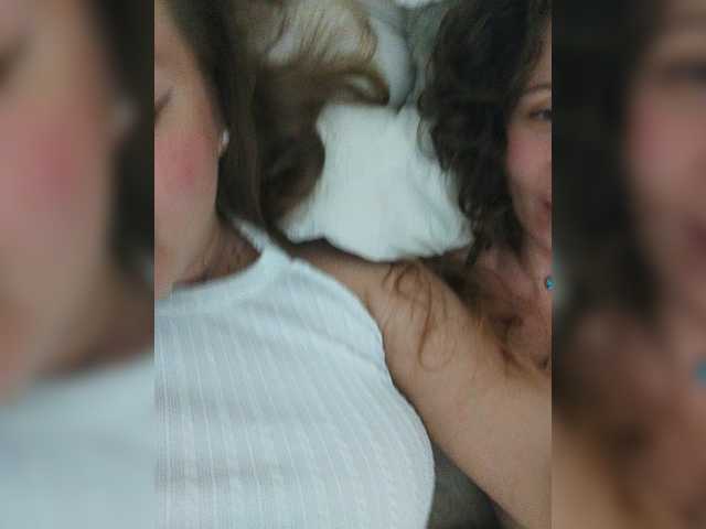 Bonne-Aurore live cam on BongaCams