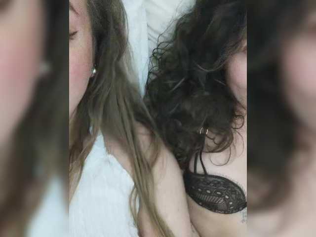 Bonne-Aurore live cam on BongaCams