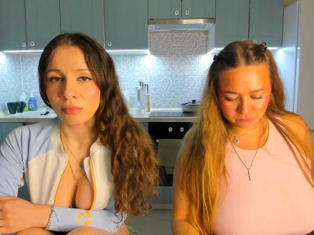 Bonne-Aurore live cam on BongaCams
