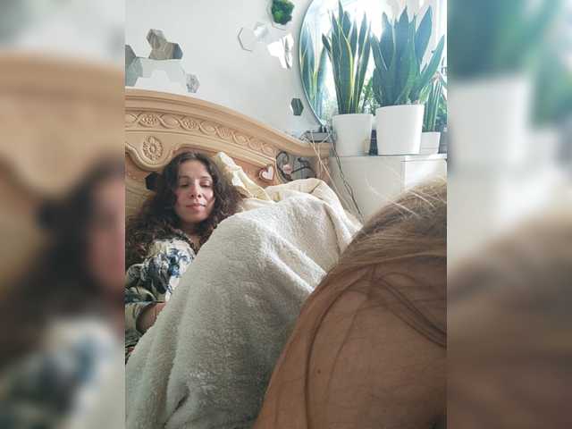 go to chat with Bonne-Aurore