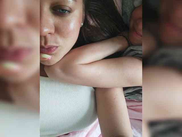 Bonne-Aurore Sex Cam Show