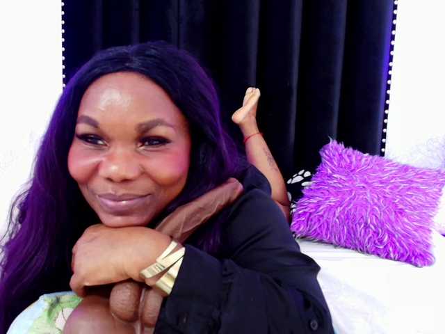 JelanyBankol's BongaCams show and profile