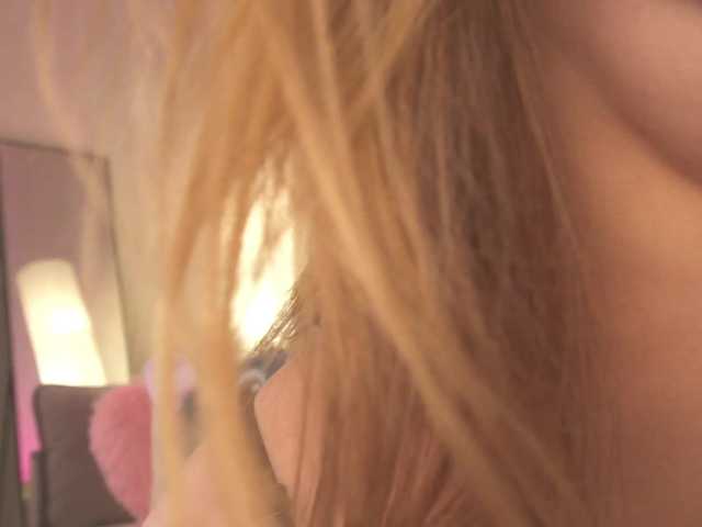 ilittleheara live cam on BongaCams