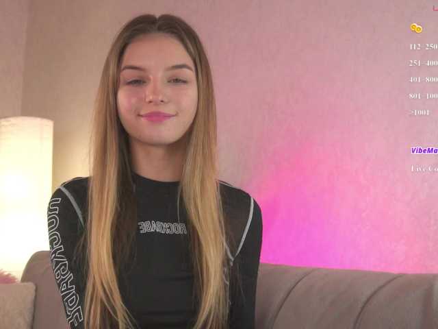 ilittleheara live cam on BongaCams