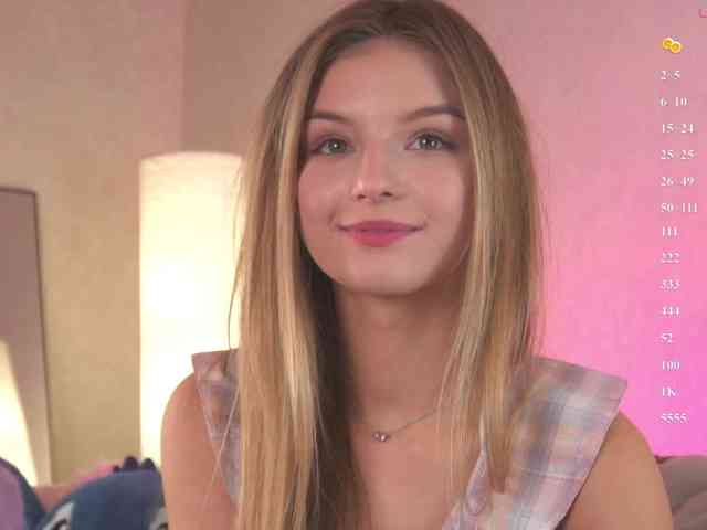 ilittleheara Live Webcam on BongaCams