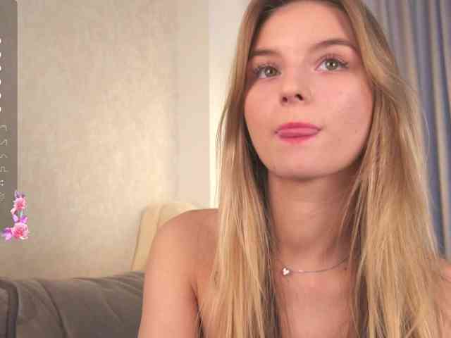 ilittleheara Live Webcam on BongaCams