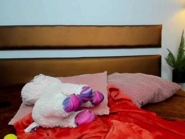 KatniseBabe live webcam show