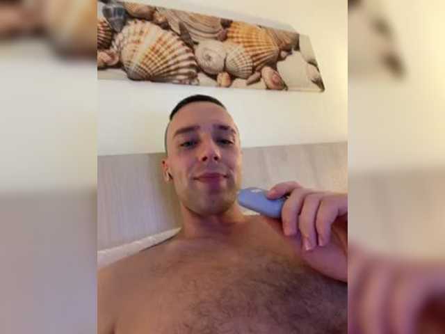 go to chat with BERLIN12