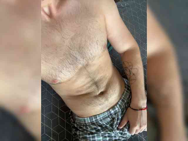 menbich25 Sex Cam Show
