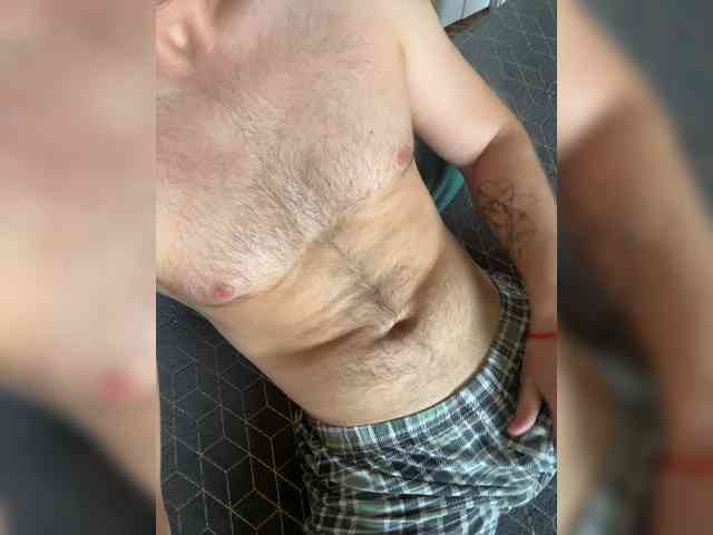 menbich25 Sex Cam Show