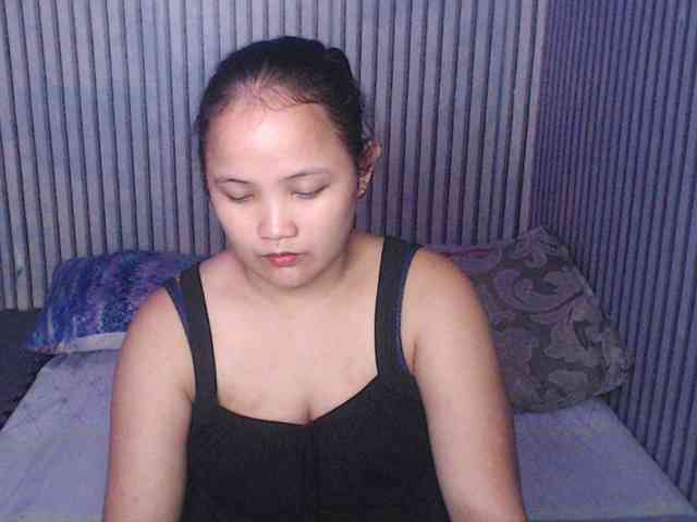 ladynakedpusy webcam