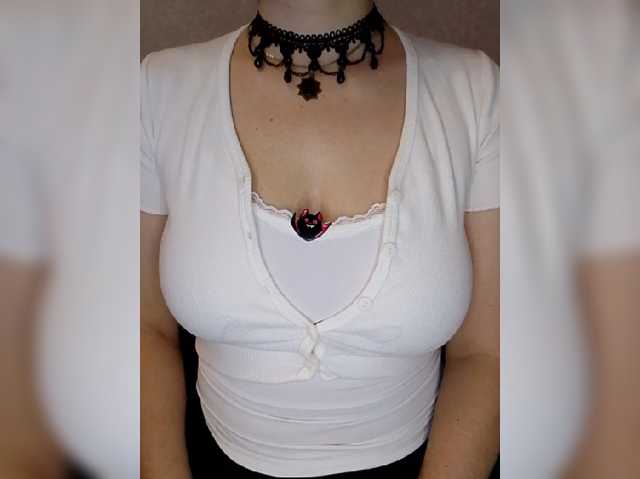 Liza_555 live cam on BongaCams