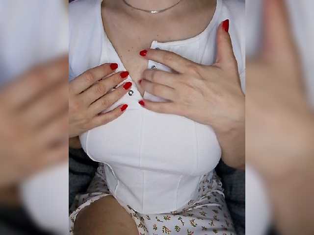 Liza17Liza's BongaCams show and profile