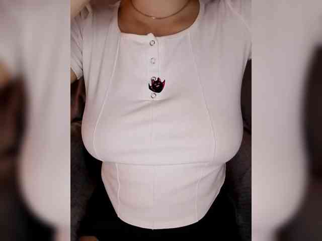 Liza_555 webcam