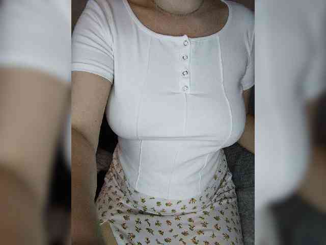 Liza_555 webcam