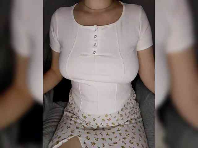 Liza_555 webcam