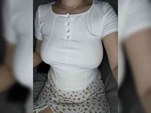 Liza_555 webcam