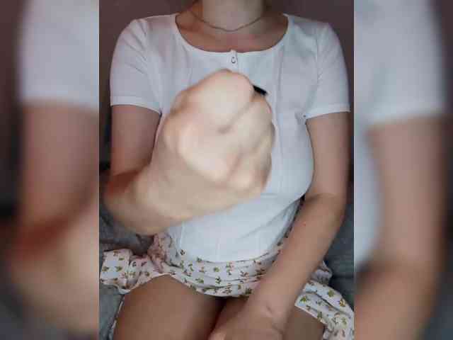 Liza_555 webcam