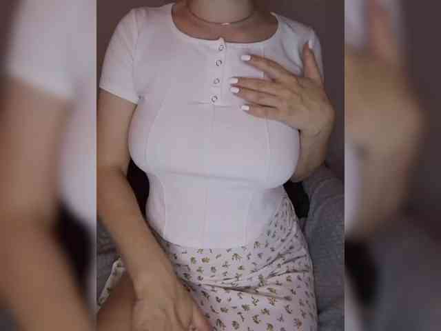 Liza_555 webcam