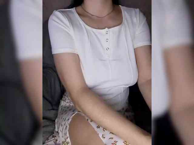 Liza_555 webcam