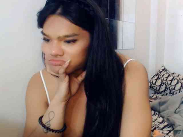 tsjuicylovie Live Webcam on BongaCams