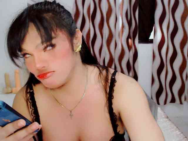 tsjuicylovie Live Webcam on BongaCams