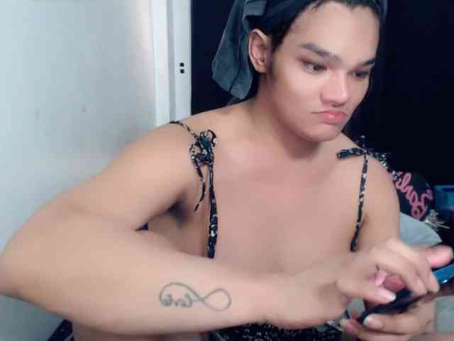 tsjuicylovie Live Webcam on BongaCams