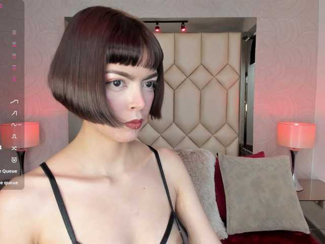DollyConnor's BongaCams show and profile