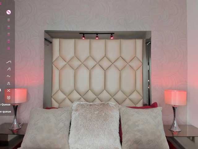 DollyConnor's BongaCams show and profile