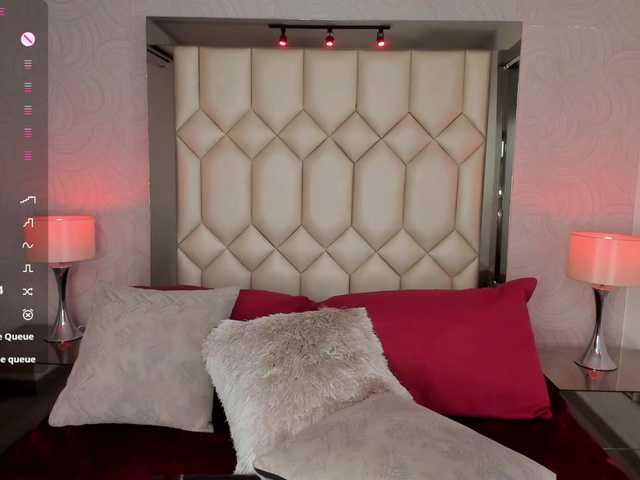  DollyConnor chat room