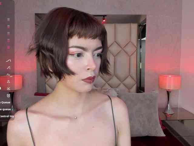 Dit model is nu live. DollyConnor
