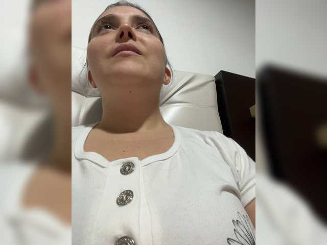 Karlacortes live cam